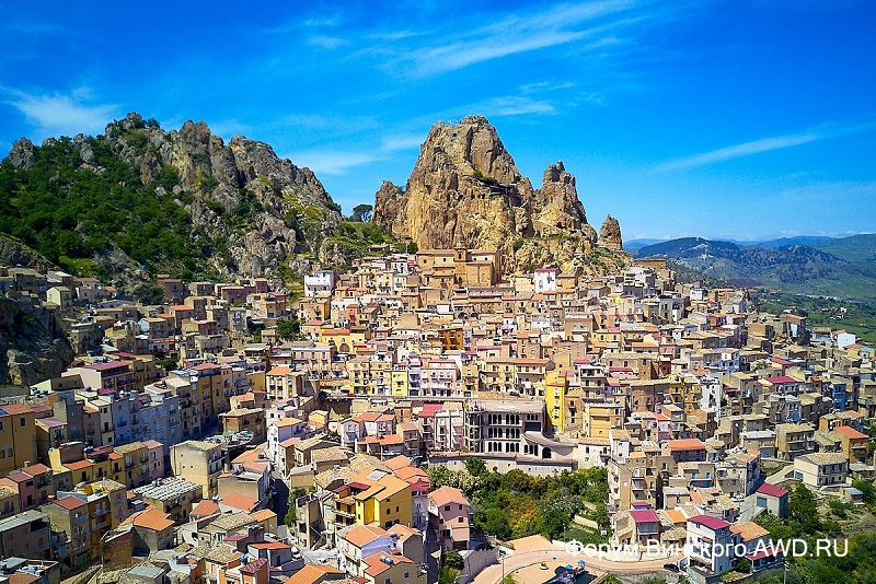 За один евро можно купить дом на Сицилии  