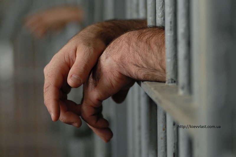 Азербайджанский "вор в законе" задержан в Казахстане с гранатой и наркотиками