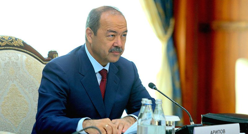 В Узбекистане правительственный кортеж попал в ДТП