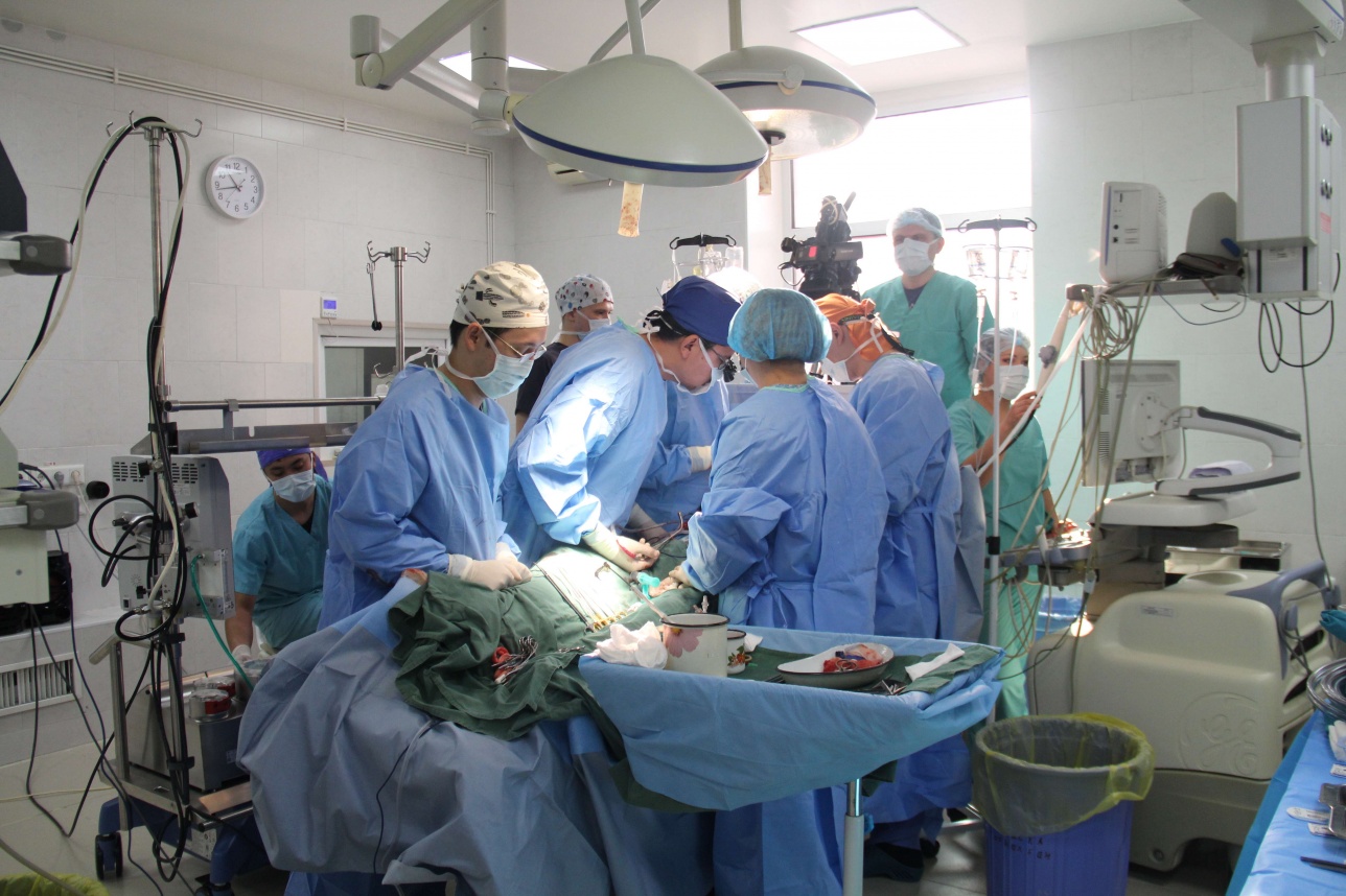 В Астане впервые имплантировали устройство, симулирующее сердце