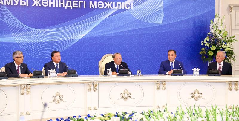 Назарбаев: Завтра ожидаем принятия исторического решения по Каспию 