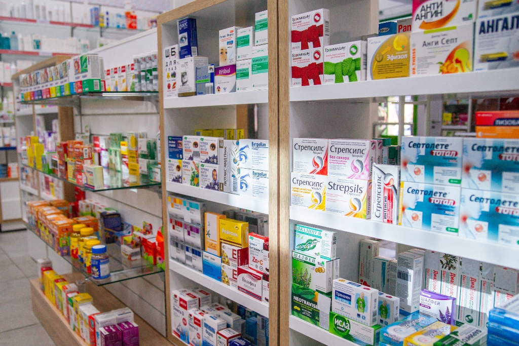 Токаев поручил разобраться с необоснованным повышением цен на лекарства в аптеках 