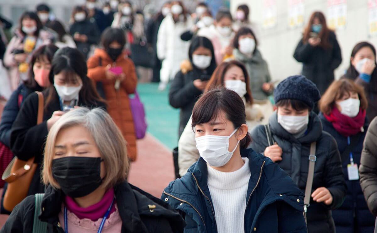 В Южной Корее начали штрафовать за отсутствие защитных масок