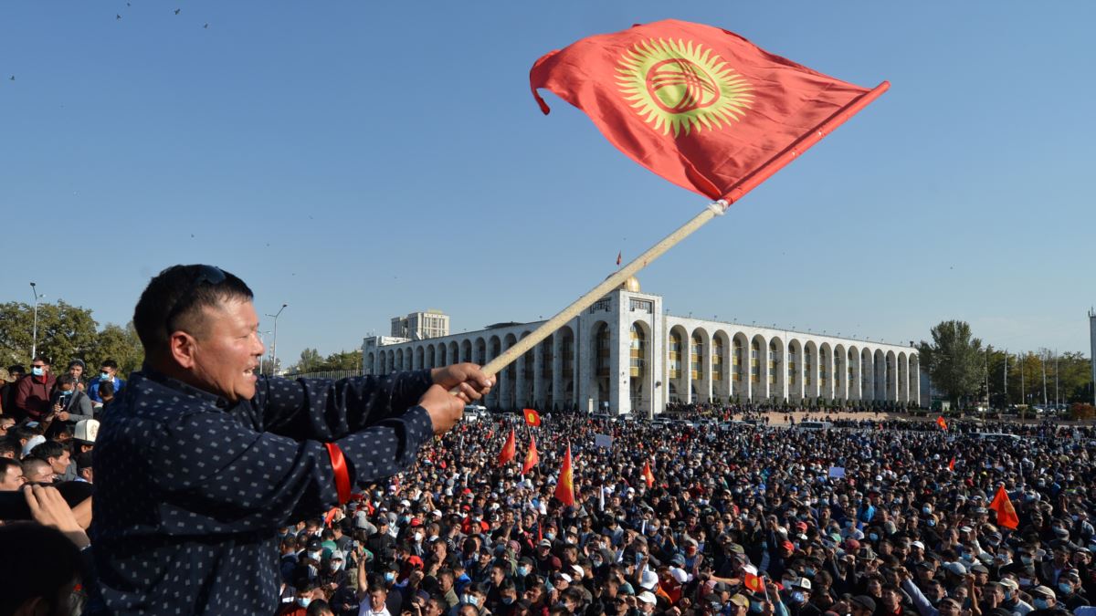 Акции протеста проходят в Бишкеке