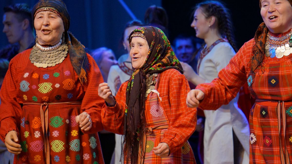Бурановские бабушки спели песню на казахском языке