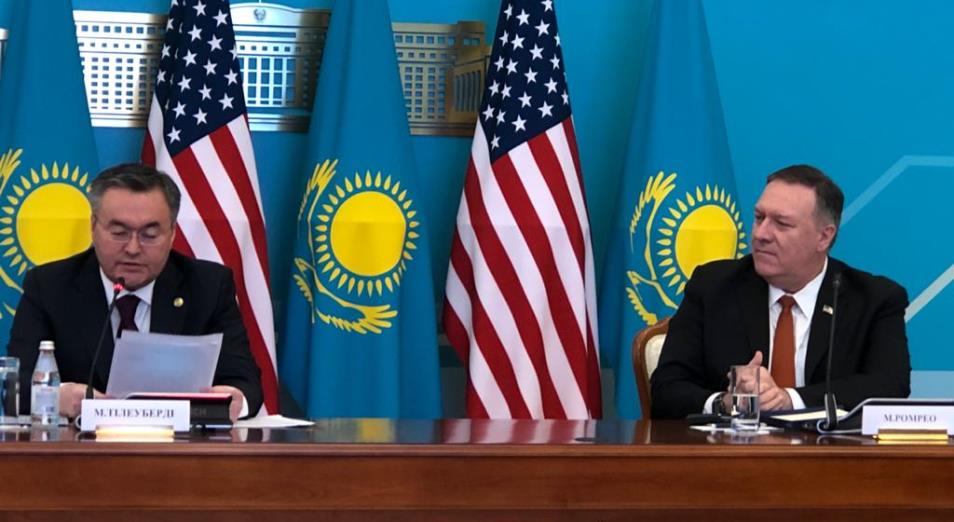 Глава госдепа США пообещал диверсифицировать свои инвестиции в экономику Казахстана