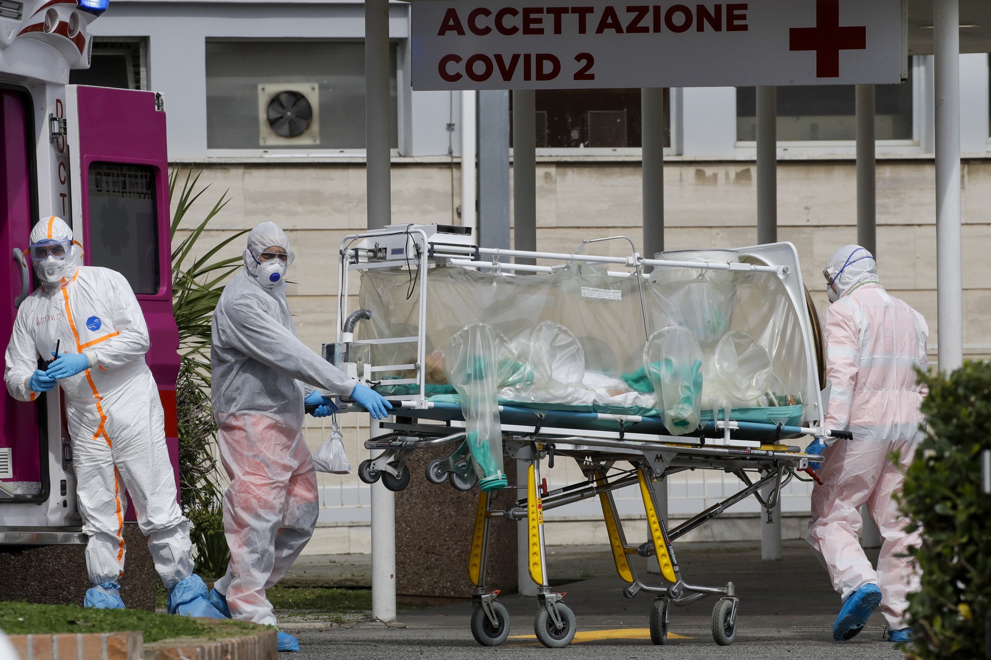 Кто и как умер от коронавируса в Италии: аналитический отчет