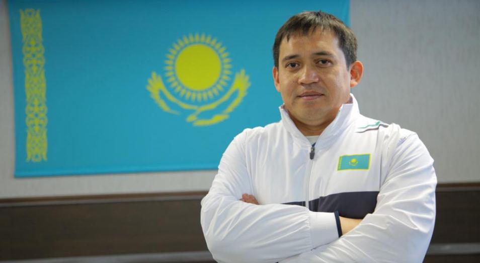 Наставник казахстанских тяжелоатлетов рассказал о слагаемых успеха на турнире в США
