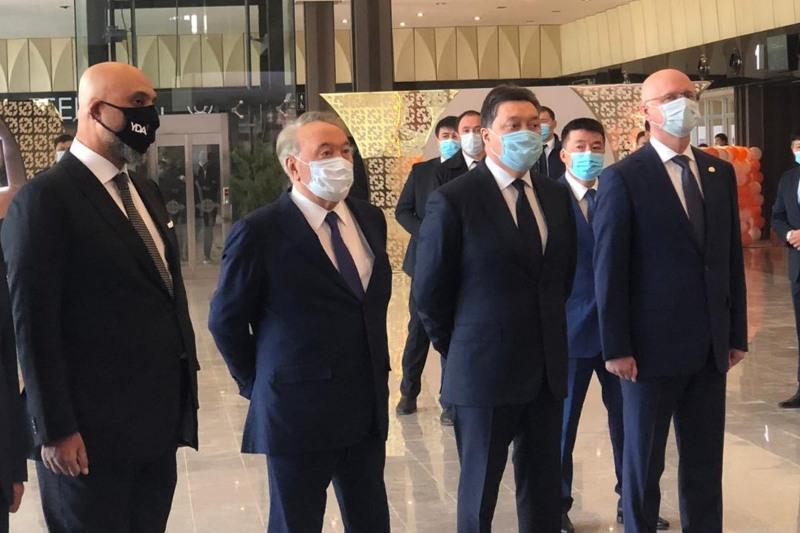  Нурсултан Назарбаев открыл аэропорт в Туркестане 