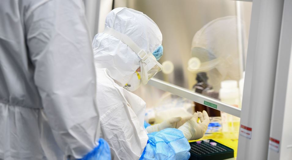 В Казахстане проанализировали ситуацию с заболевшими коронавирусом медиками