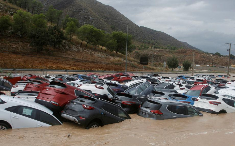 Число погибших из-за сильных дождей в Испании возросло до шести