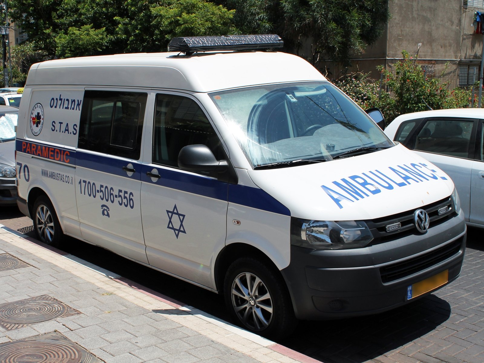 В пригороде Тель-Авива перевернулся автобус, следовавший в Иерусалим