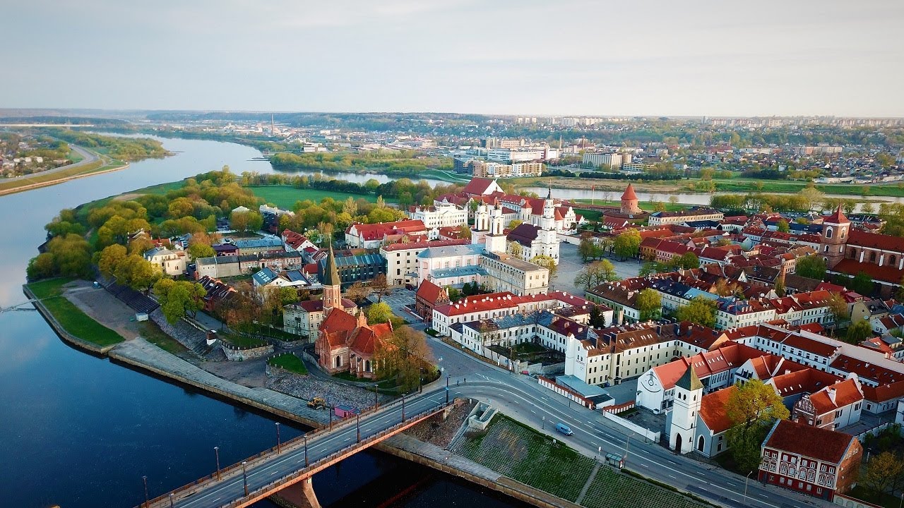 Телеканал ATAMEKEN BUSINESS продолжает показ документальных фильмов "Соседи", очередной выпуск посвящен Литве