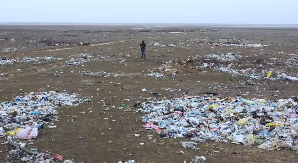 Казахские аулы превратились в мусорные полигоны, о чем жалеет вернувшаяся из Сирии женщина... 