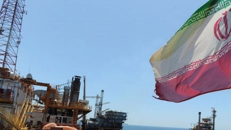 Иран не намерен снижать добычу нефти из-за санкций США