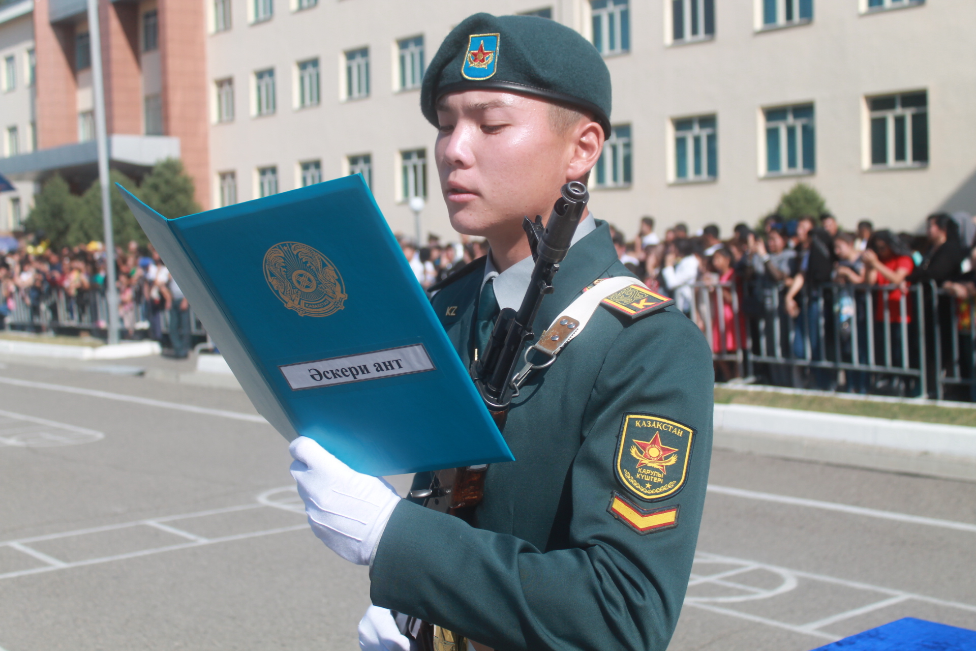 Курсанты Военного института Сухопутных войск приняли Военную присягу