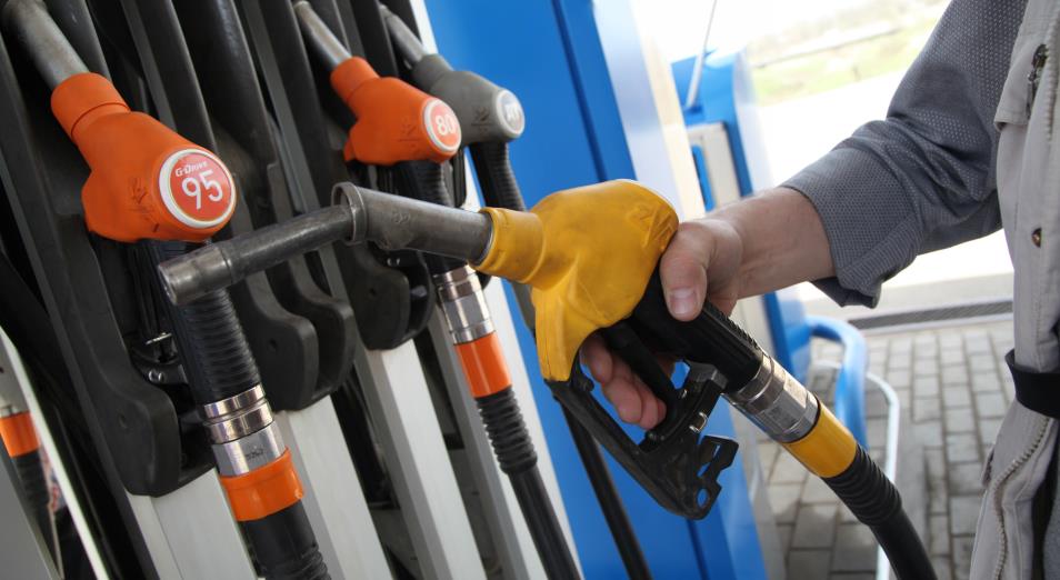 В Казахстане предложили регулировать цены на бензин