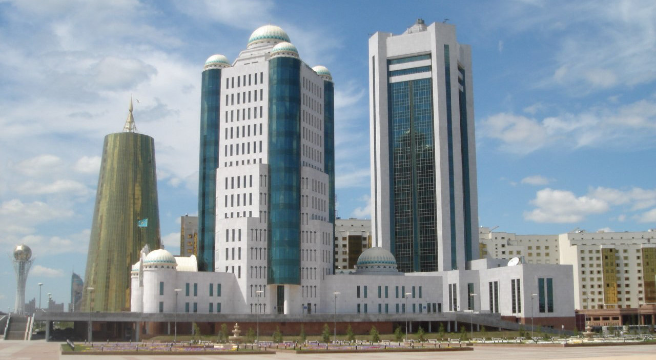 Парламент Казахстана собрался на совместном заседании