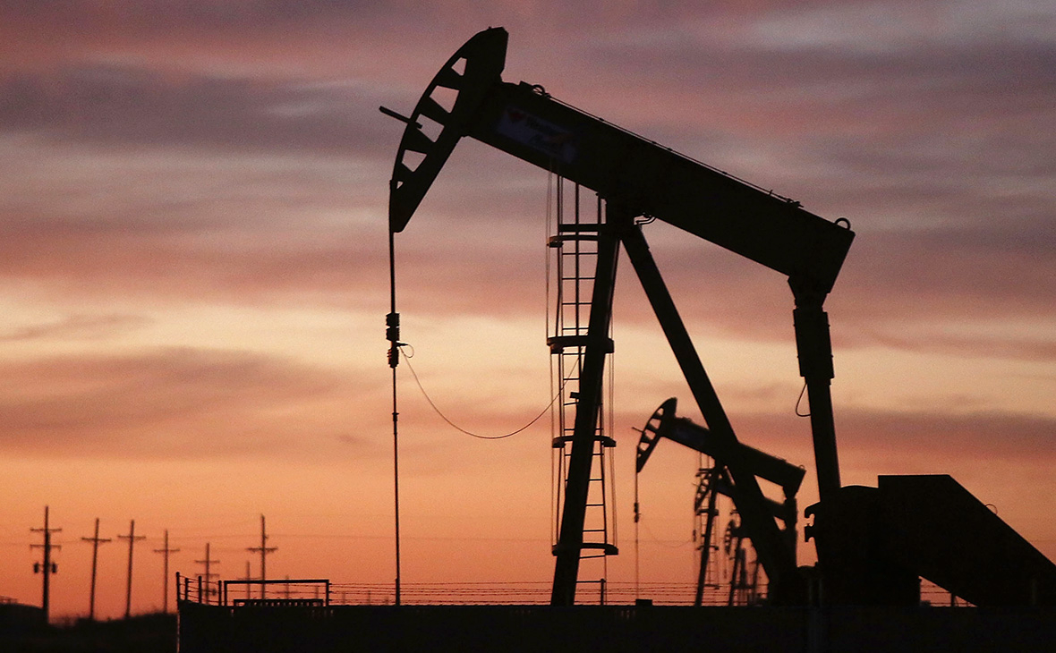 Цены на нефть умеренно повышаются