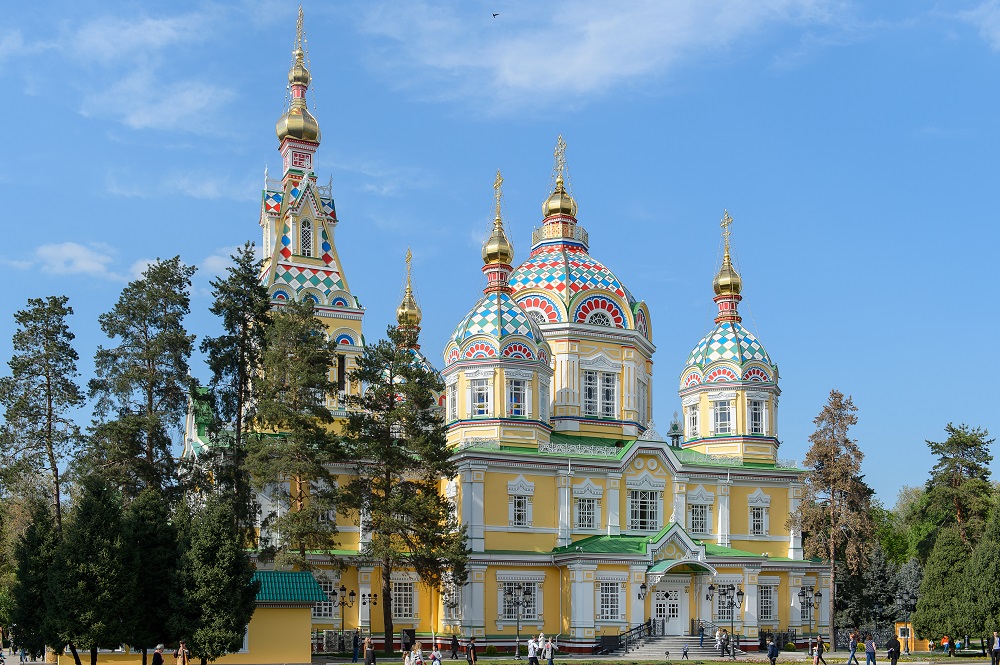 Можно совершить виртуальный тур по Вознесенскому собору в Алматы