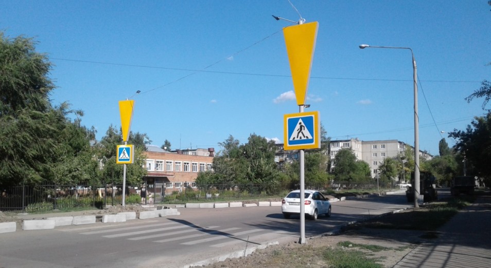 В Усть-Каменогорске разгорается скандал вокруг новых дорожных знаков