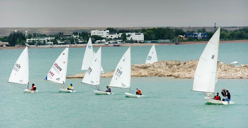 Соревнования по парусному спорту Mussanah Race: у казахстанок золото и бронза  