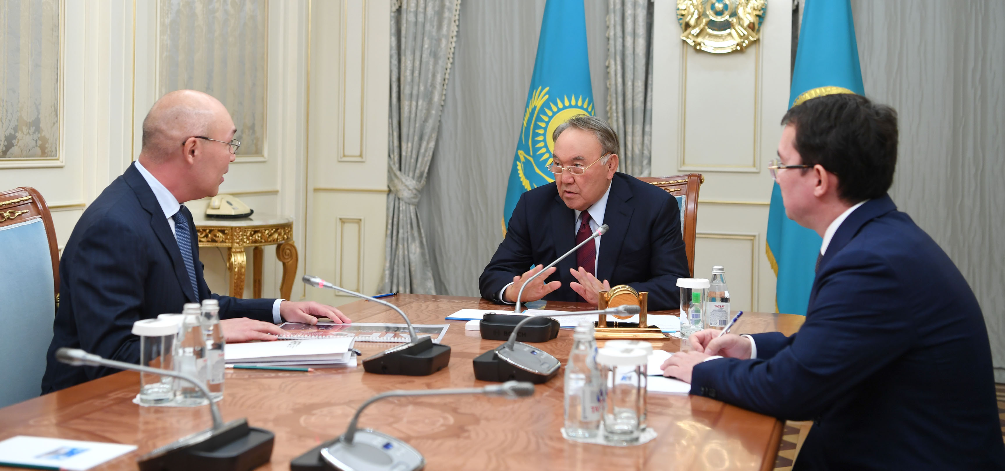 Назарбаев встретился с главой МФЦА 