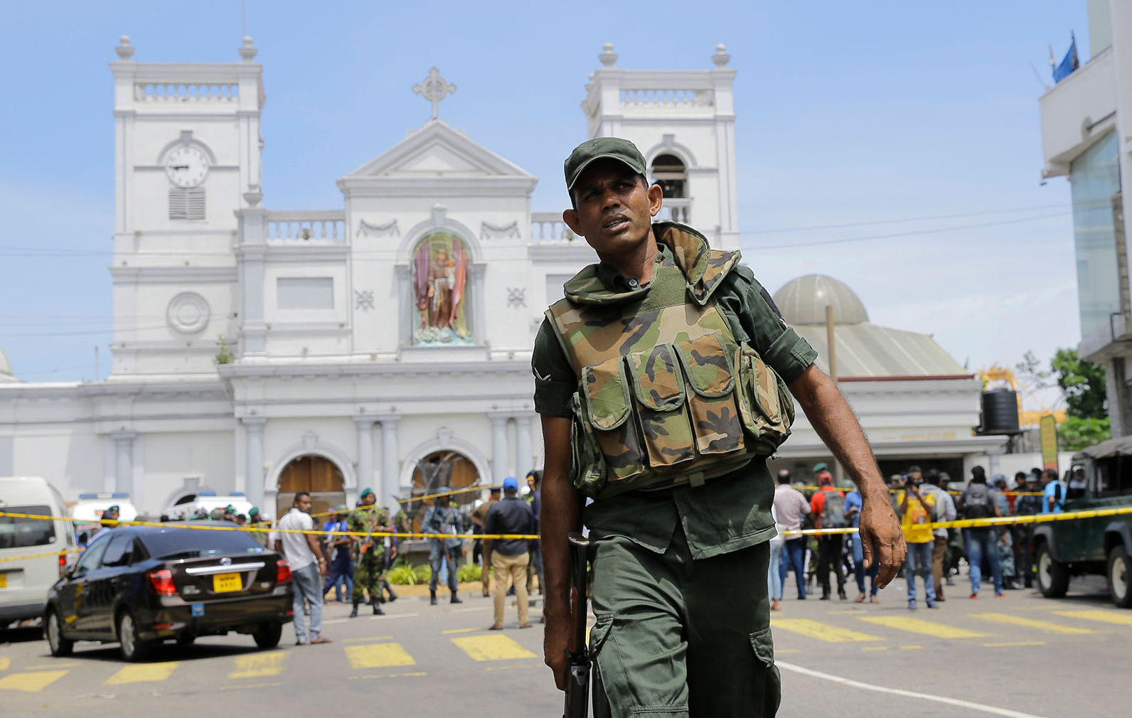 Число жертв взрывов на Шри-Ланке достигло 310 человек   