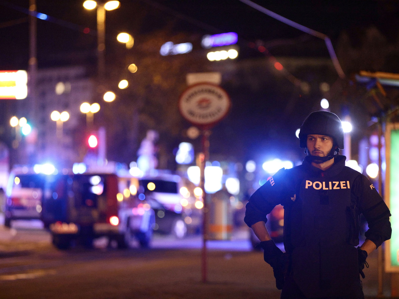 Число жертв стрельбы в Вене возросло до четырех