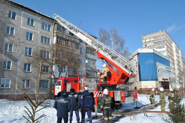 Петропавлда бес қабатты үйдің шатыры опырылып түсті