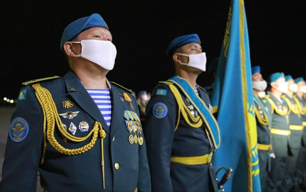 Участники военного парада в Москве вернулись в Казахстан