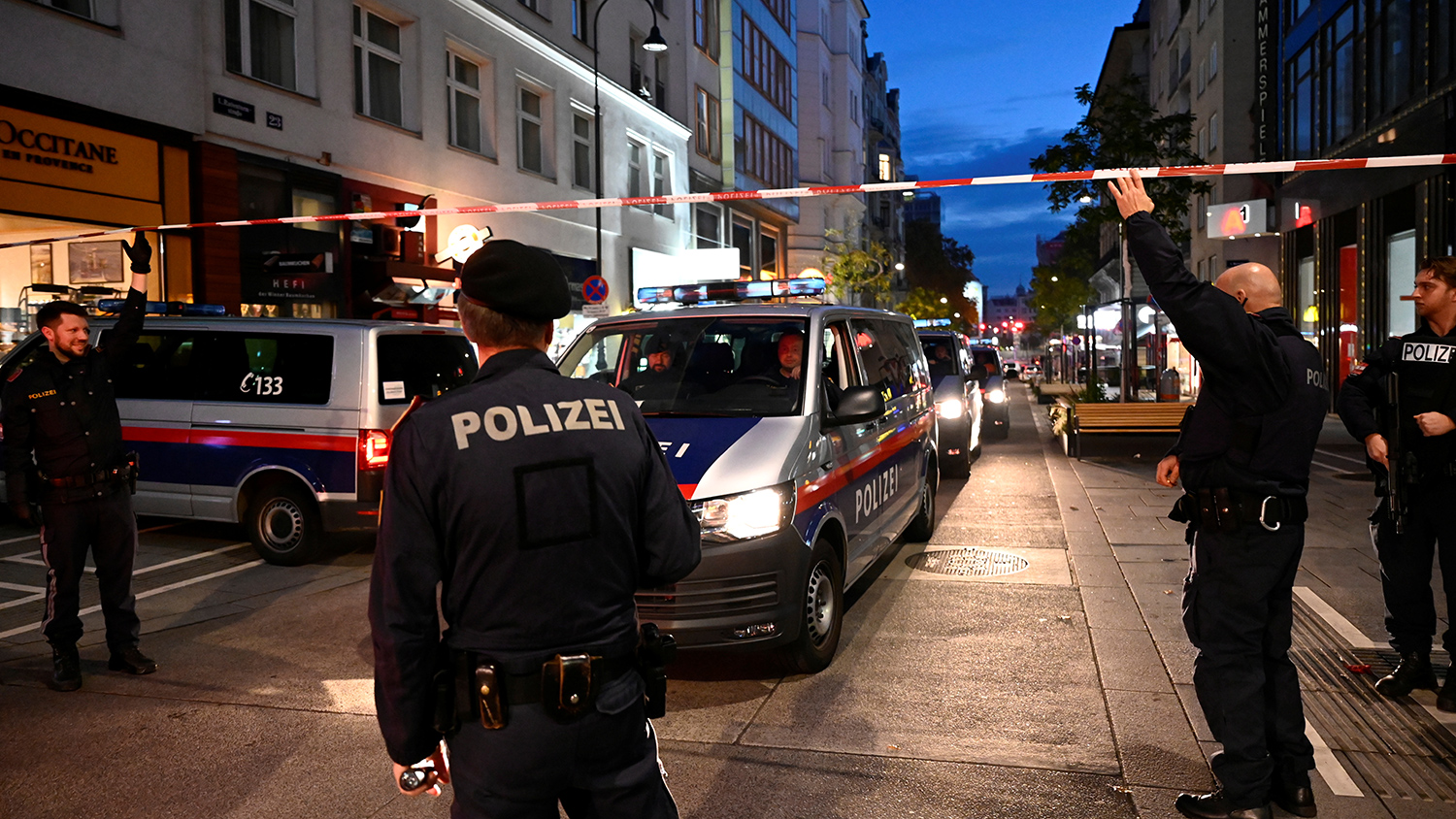 Четвертым погибшим в результате стрельбы в Вене был преступник