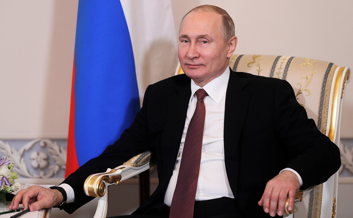 Путин поздравил Токаева с Днем независимости Казахстана