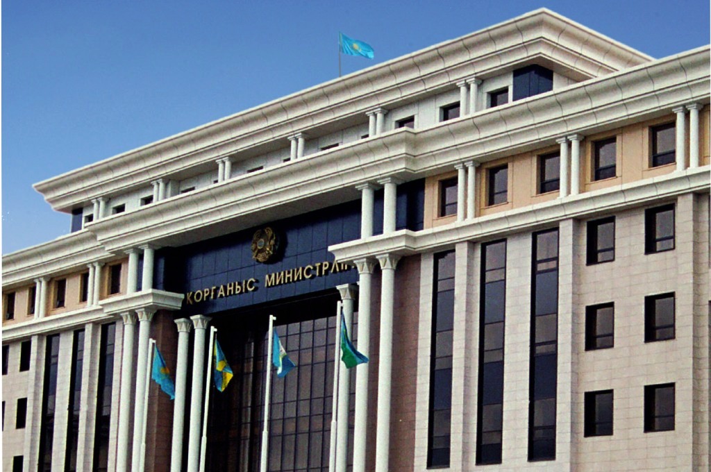 Военнослужащих казахстанской армии призвали усилить работу по противодействию коррупции