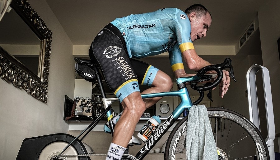 В "Астане" прокомментировали снятие команды с виртуальной гонки "Тур де Франс"