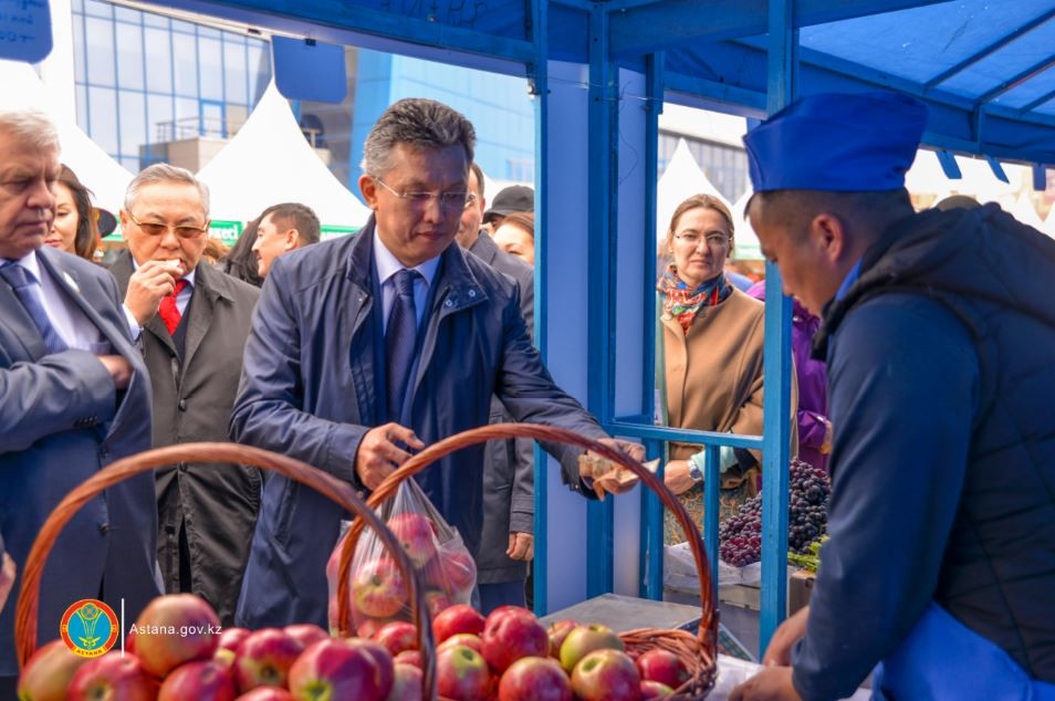 Новый аким Астаны посетил сельскохозяйственную ярмарку Алматинской области