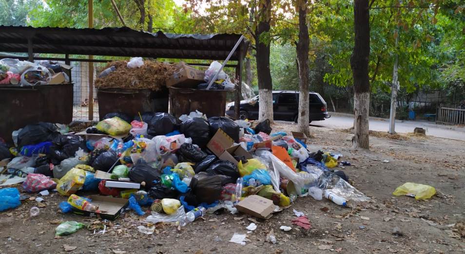 Неправильно проведенные госзакупки превратили Шымкент в мусорный город
