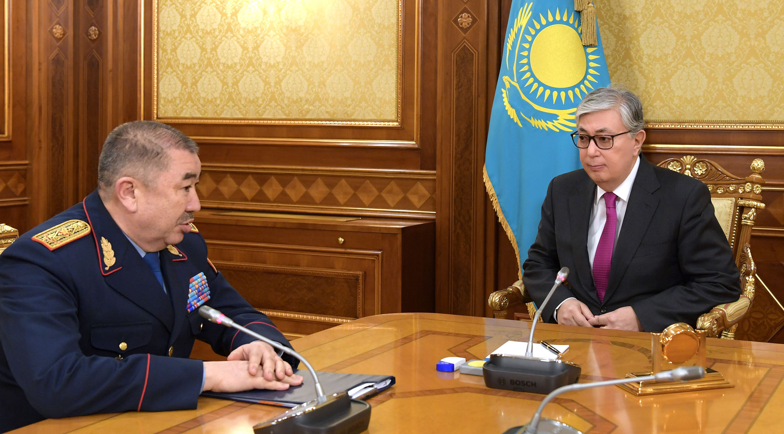 Касым-Жомарт Токаев заслушал отчеты глав Минобороны и МВД Казахстана