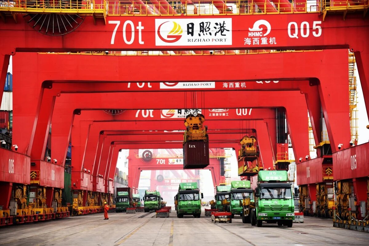 Внешняя торговля Китая за пять месяцев упала на 8% в годовом выражении