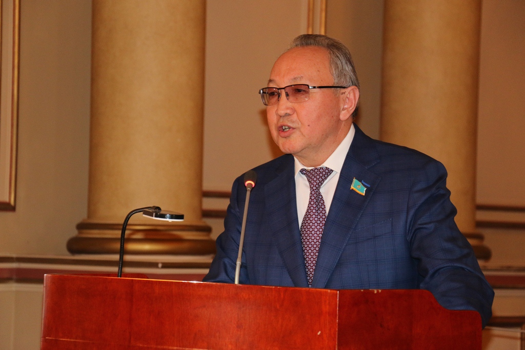 Казахстанская делегация примет участие в инаугурации Владимира Зеленского