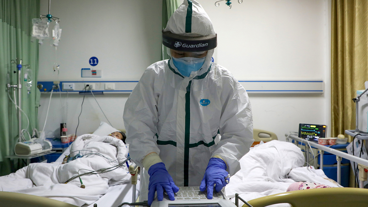 Двое из шести заболевших коронавирусом в Алматы находятся в состоянии средней степени тяжести – медики