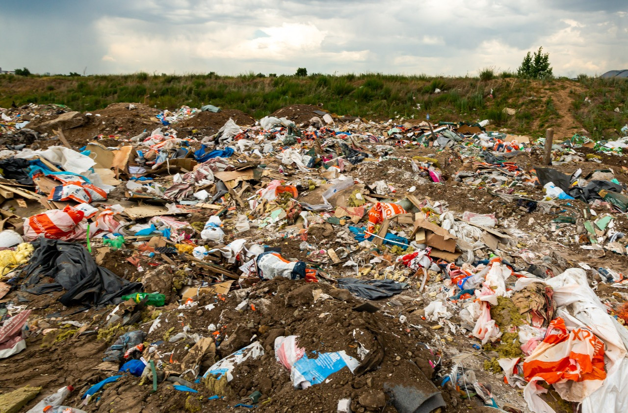В Нур-Султане собрали 36 млн тенге штрафов за несанкционированный вывоз мусора