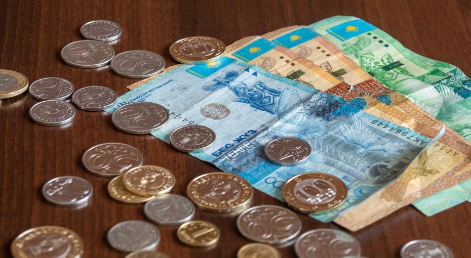 Каким будет курс доллара в Казахстане на выходных?