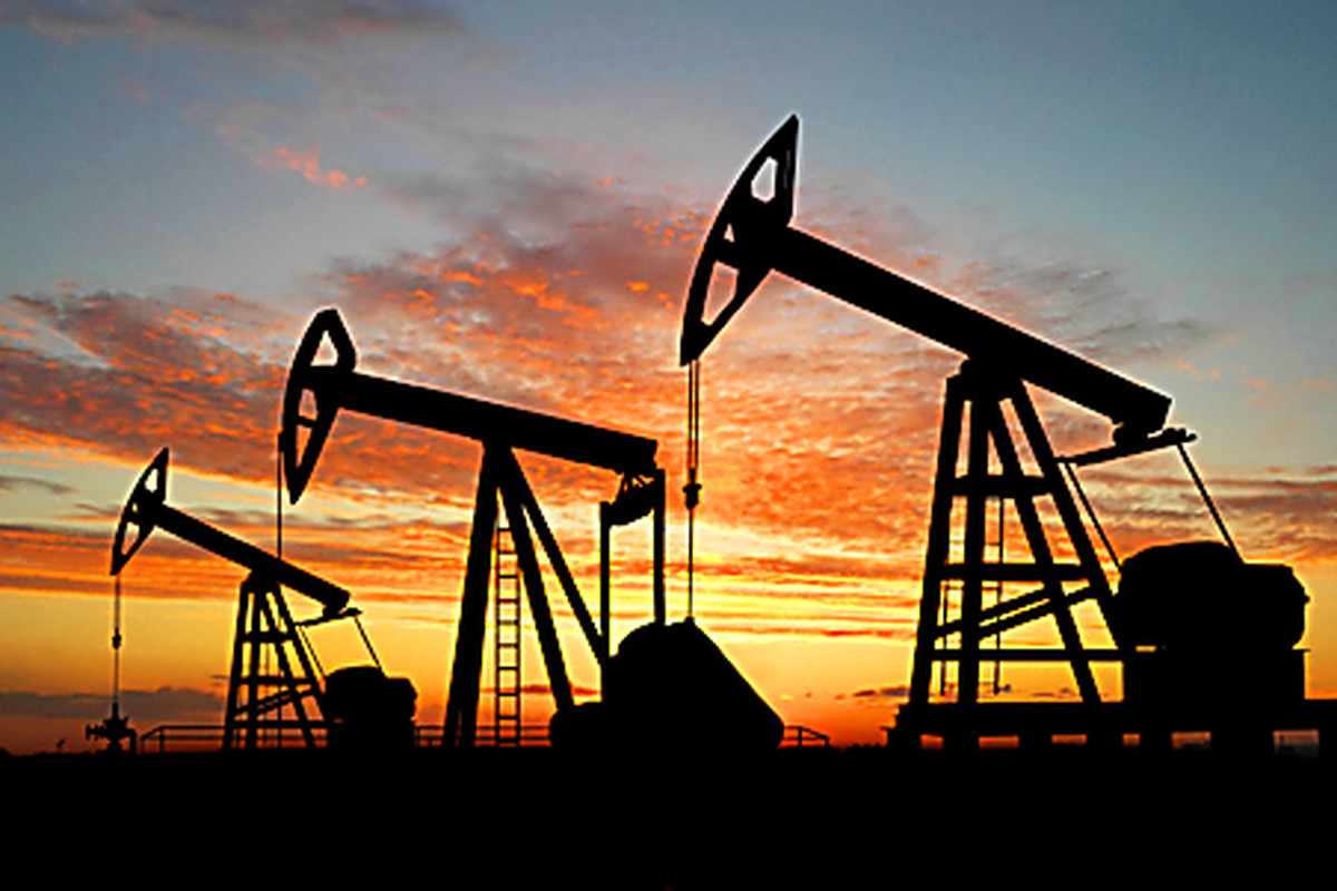 Нефть слабо восстанавливается с минимума за два месяца