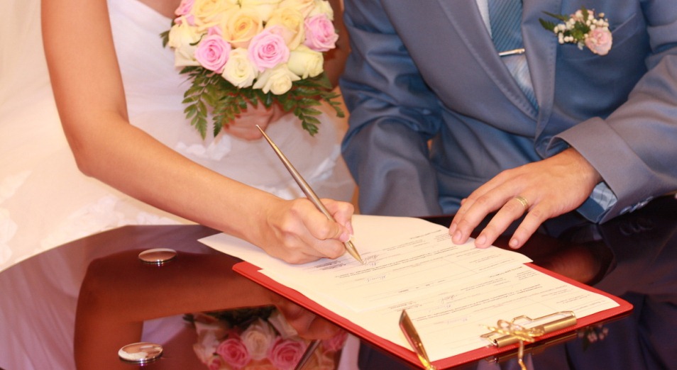Процедуру регистрации брака намерены сократить до трёх дней 