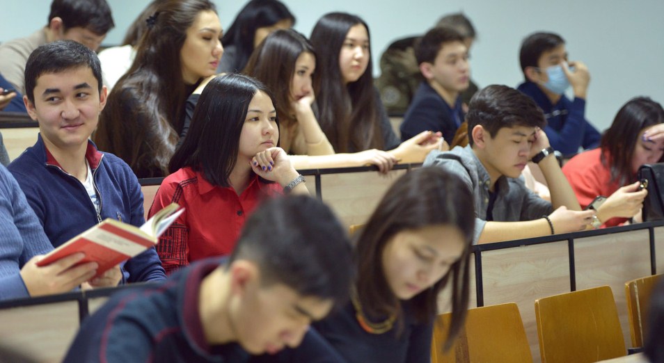 Больше 30 тысяч студентов из-за рубежа планируется привлечь в Казахстан