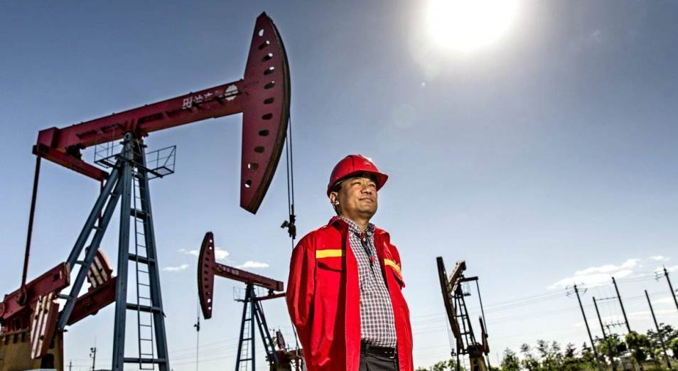 Китай готов покупать казахскую нефть за юани