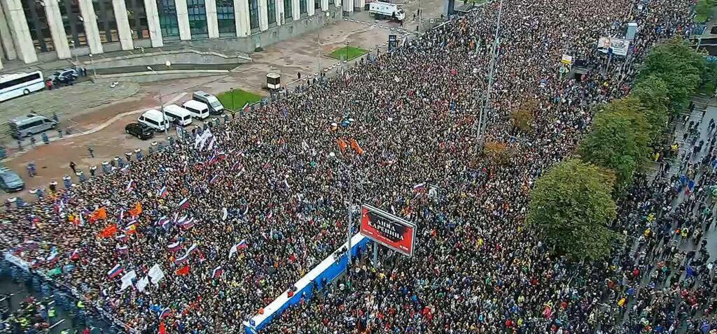 В Москве прошел самый массовый за последние годы протестный митинг