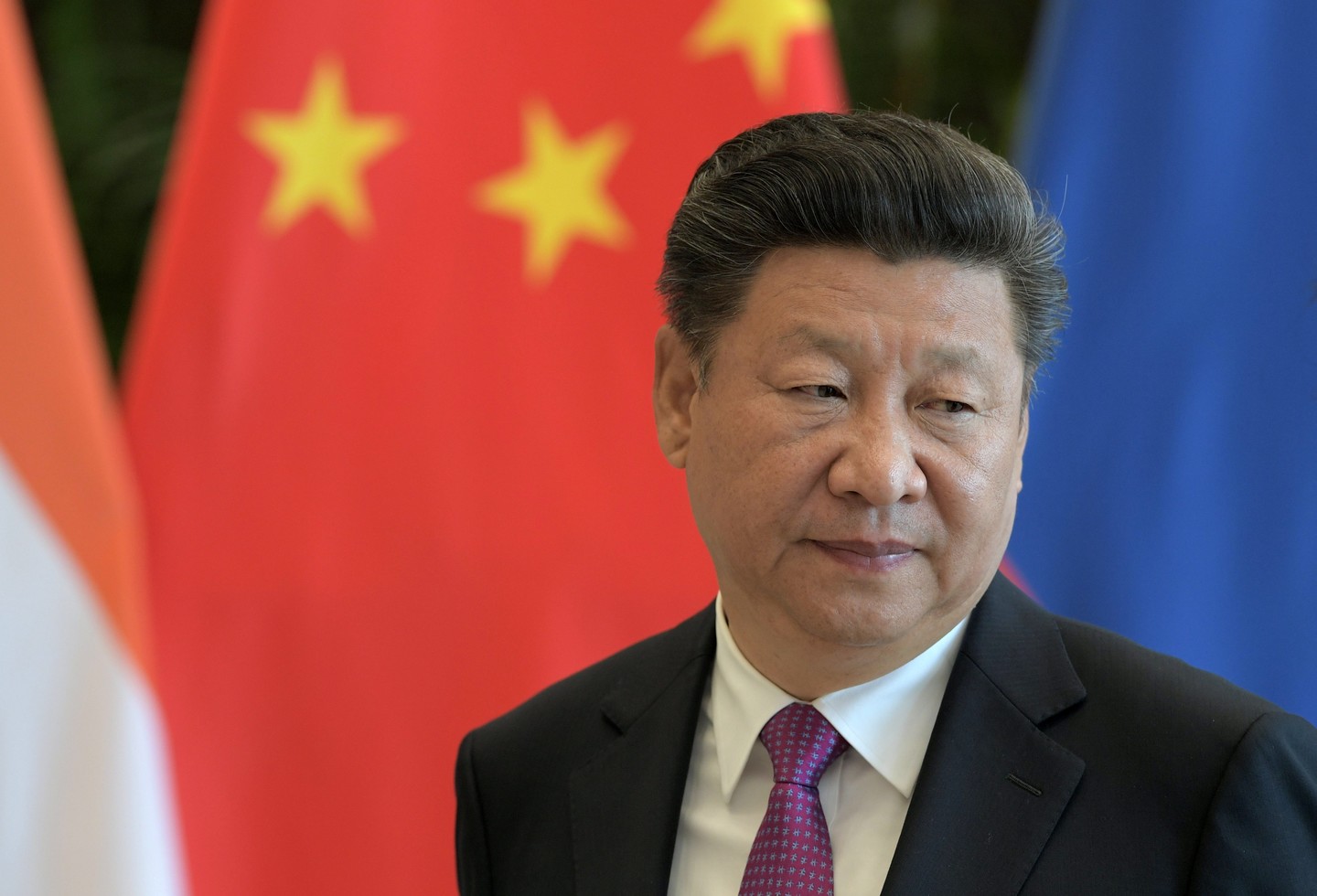 Си Цзиньпин заявил, что эпидемическая ситуация в Китае остается сложной