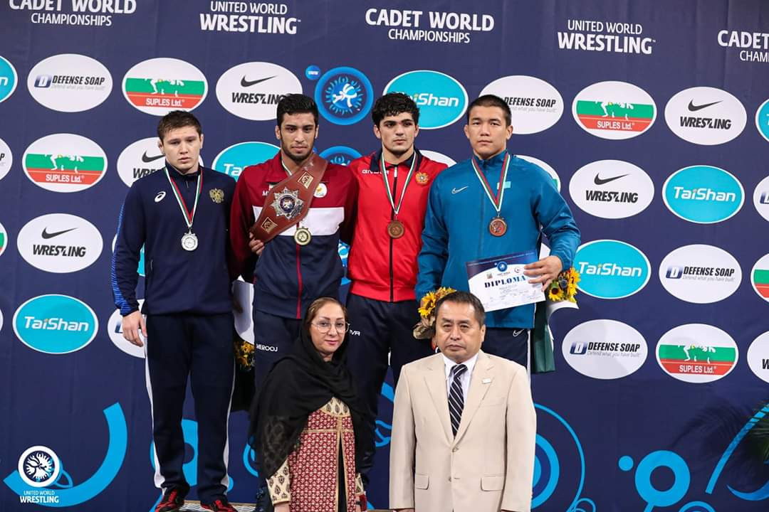 Казахстан завоевал две медали на чемпионате мира по вольной борьбе среди кадетов 